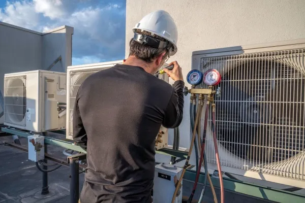 Cleaning mini split air conditioning units in New Jersey for optimal performance and efficiency